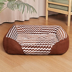 Soft Nest™ Enclosed Cat Bed